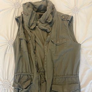 DRY GOODS | Dark green utility vest